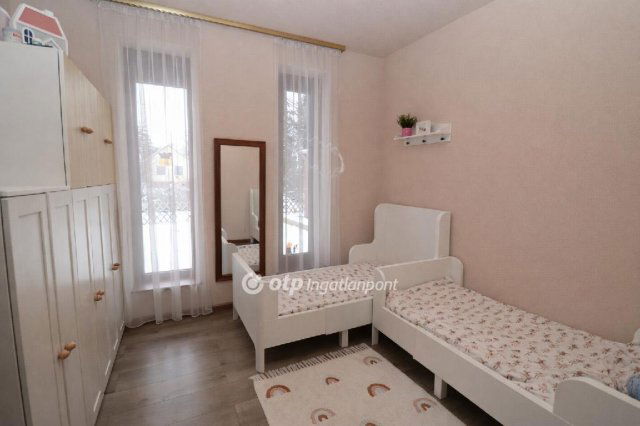 Eladó családi ház, Ráckevén 190 M Ft, 6 szobás