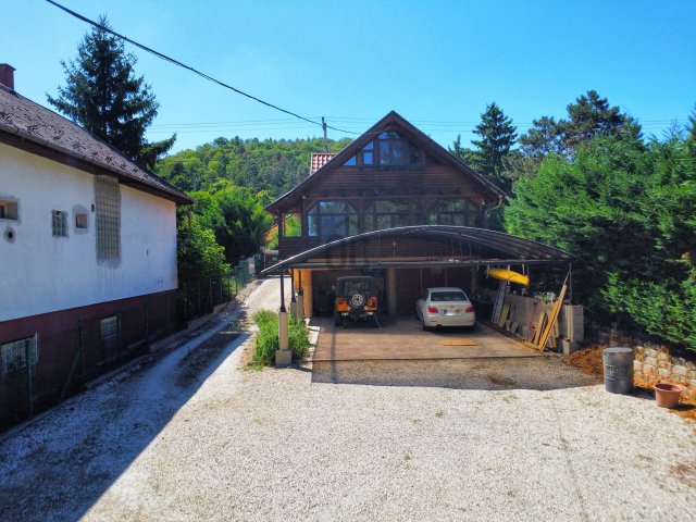 Eladó családi ház, Leányfaluban 150 M Ft, 3 szobás
