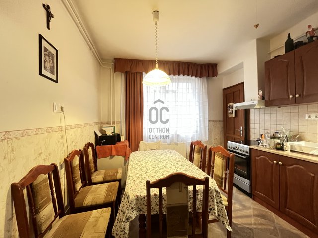 Eladó téglalakás, Debrecenben 108 M Ft, 4 szobás