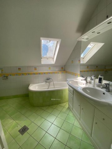 Eladó családi ház, Budapesten, III. kerületben 429 M Ft