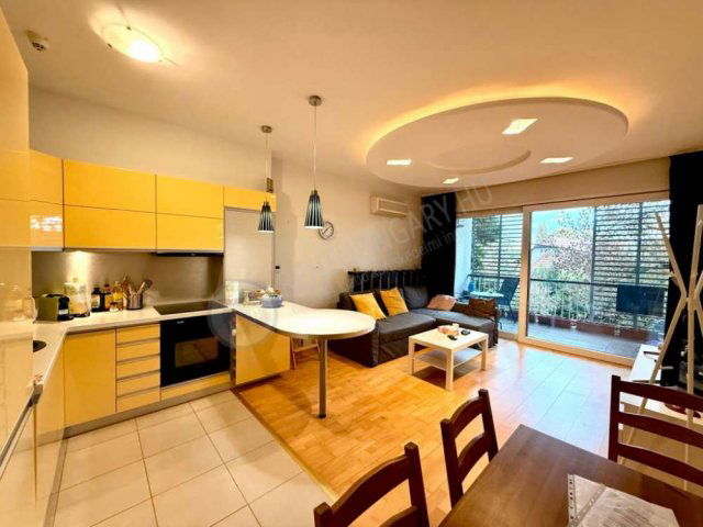 Eladó téglalakás, Budapesten, III. kerületben, Nánási úton