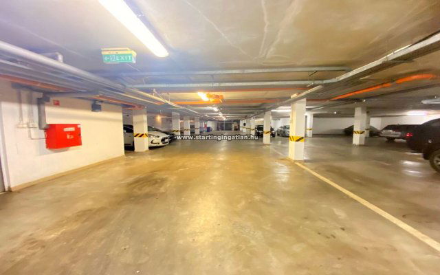 Eladó garázs, Budapesten, XIV. kerületben, Vezér utcában 8 M Ft