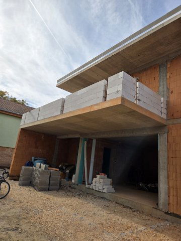 Eladó családi ház, Szegeden 200 M Ft, 5 szobás