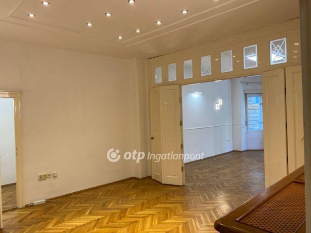 Eladó téglalakás, Budapesten, VI. kerületben 127 M Ft