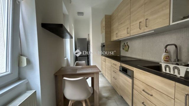 Eladó téglalakás, Budapesten, II. kerületben 79.8 M Ft, 2 szobás