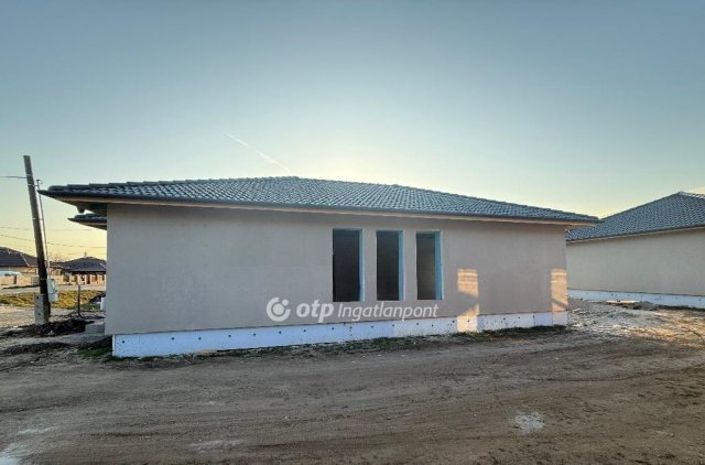 Eladó családi ház, Miskolcon 89.9 M Ft, 4 szobás