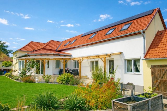 Eladó családi ház, Böhönyén 116.438 M Ft, 5 szobás