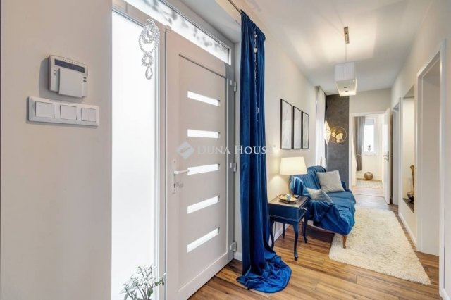 Eladó családi ház, Siófokon 117 M Ft, 3 szobás