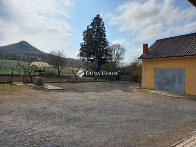 Eladó családi ház, Káptalantótin 77 M Ft, 3 szobás
