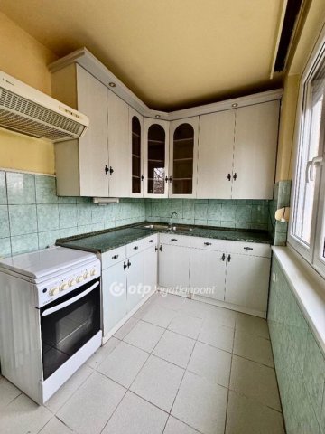 Eladó panellakás, Győrött 47.9 M Ft, 2+1 szobás