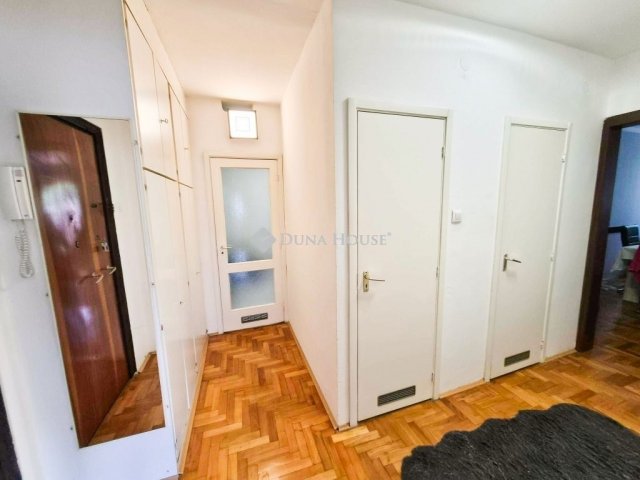 Eladó panellakás, Budapesten, XVI. kerületben 89.7 M Ft, 3 szobás