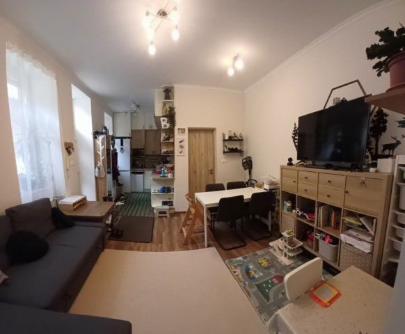 Eladó téglalakás, Vácon 51.9 M Ft, 2 szobás