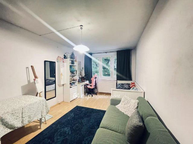 Eladó panellakás, Budapesten, XIV. kerületben 61.9 M Ft, 2 szobás