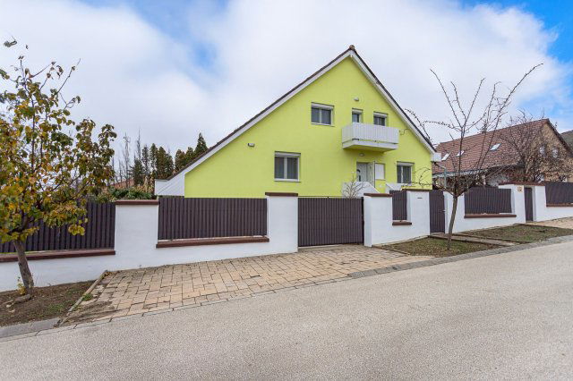 Eladó családi ház, Budapesten, XVII. kerületben, Aknász utcában