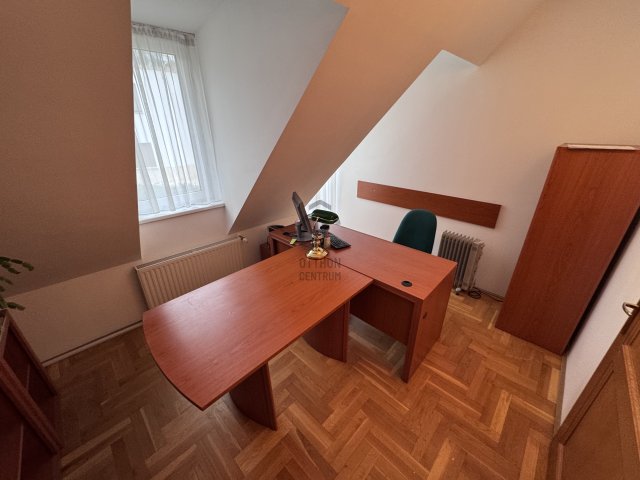 Kiadó iroda, Budapesten, III. kerületben 310 E Ft / hó, 4 szobás