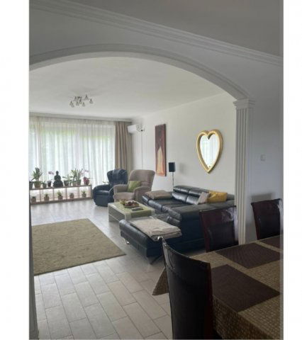 Eladó üzlethelyiség, Debrecenben 280 M Ft, 6 szobás