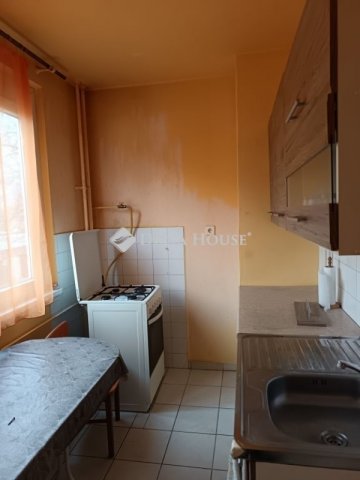 Eladó panellakás, Szegeden 48 M Ft, 2 szobás