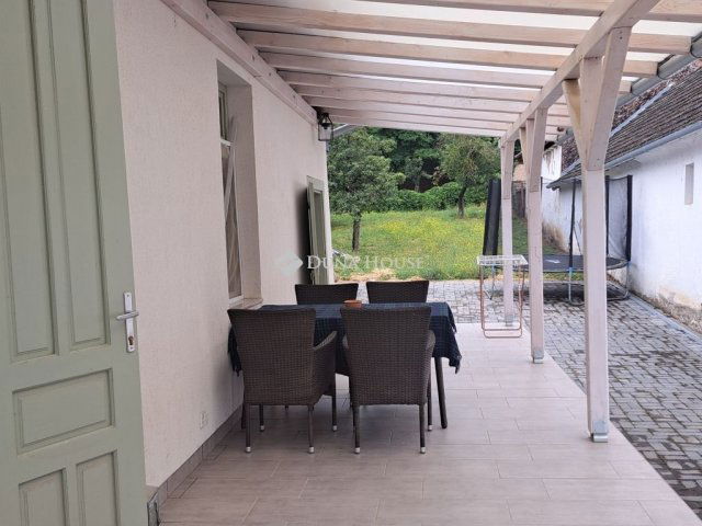 Eladó családi ház, Kisjakabfalván 45 M Ft, 2 szobás