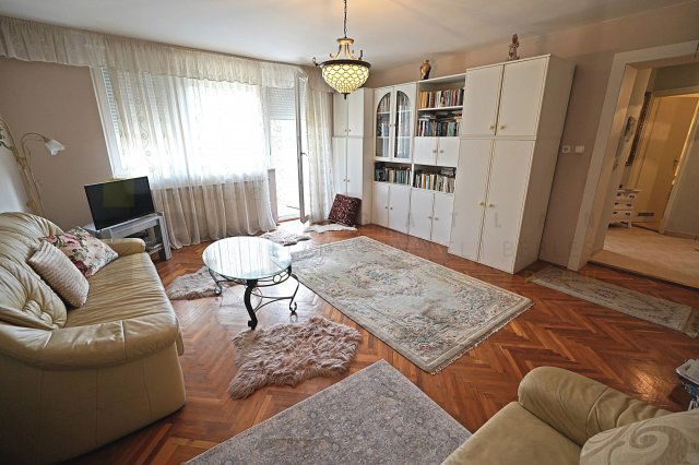 Eladó téglalakás, Szegeden 54 M Ft, 1 szobás