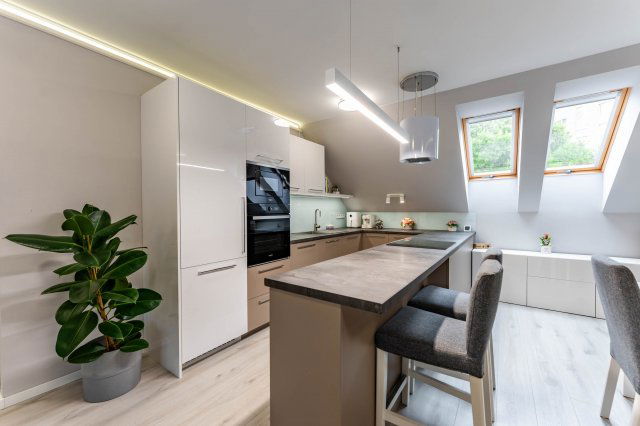 Eladó téglalakás, Székesfehérvárott, Mikszáth Kálmán utcában