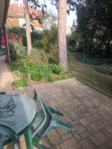 Eladó családi ház, Pécsett, Tiborc utcában 165 M Ft, 8 szobás