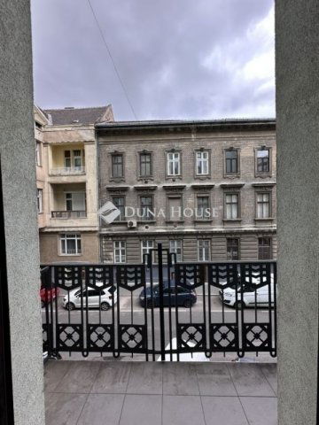 Eladó téglalakás, Budapesten, VIII. kerületben 95 M Ft, 3 szobás