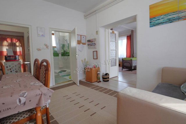 Eladó családi ház, Szegeden 89.9 M Ft, 2 szobás