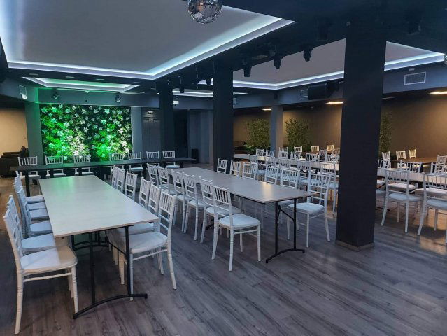 Eladó üzlethelyiség, Siófokon, Fő utcában 260 M Ft