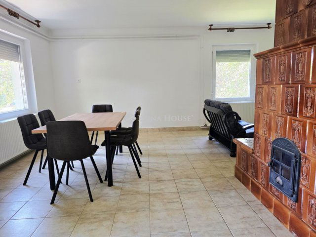 Kiadó családi ház, albérlet, Pécsett 350 E Ft / hó, 4 szobás