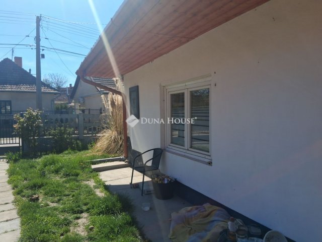 Eladó családi ház, Dömsödön, Jókai utcában 33.4 M Ft