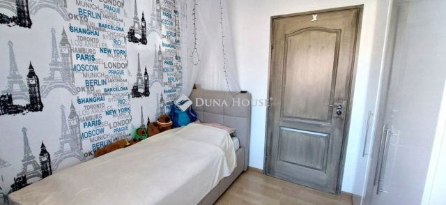 Eladó téglalakás, Szombathelyen 119.99 M Ft, 5 szobás