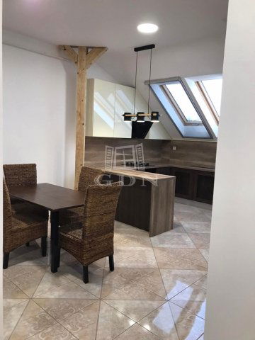 Eladó téglalakás, Székesfehérvárott 74.9 M Ft, 1+3 szobás