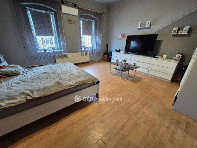 Eladó családi ház, Szentesen 42.9 M Ft, 4 szobás