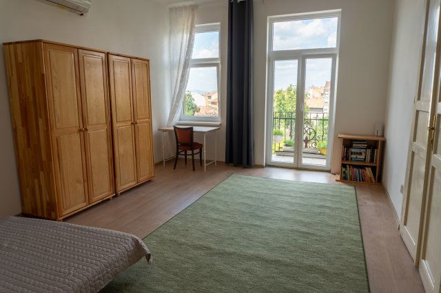 Kiadó téglalakás, albérlet, VIII. kerületben, Kálvária téren