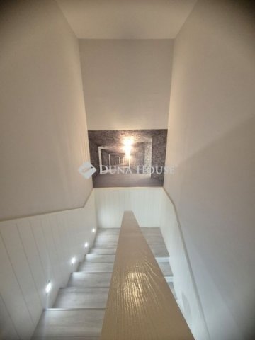 Eladó ikerház, Budapesten, XVIII. kerületben 162.5 M Ft, 4 szobás