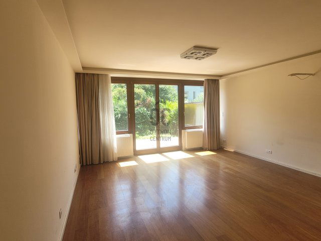 Kiadó sorház, albérlet, Budapesten, III. kerületben, 4 szobás