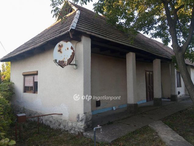 Eladó családi ház, Mezőtárkányon 5.9 M Ft, 2 szobás