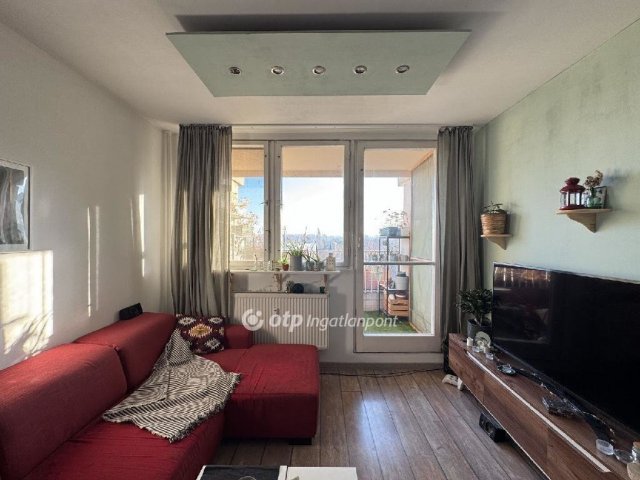 Eladó panellakás, Budapesten, III. kerületben 71.9 M Ft, 2 szobás