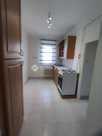 Eladó téglalakás, Pécsett 48.9 M Ft, 2 szobás