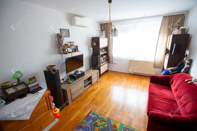 Eladó panellakás, Székesfehérvárott 54.9 M Ft, 2 szobás