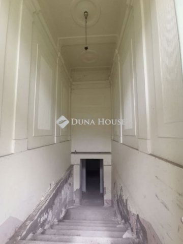 Eladó ipari ingatlan, Szegeden 199 M Ft / költözzbe.hu