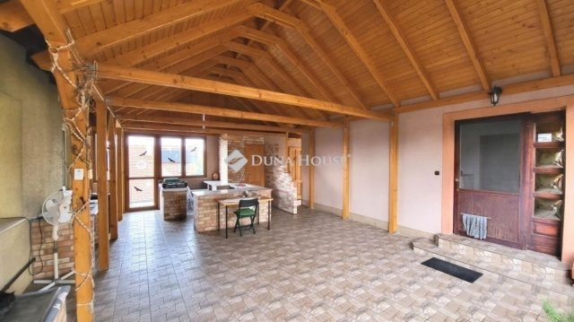 Eladó családi ház, Érden 154 M Ft, 6 szobás