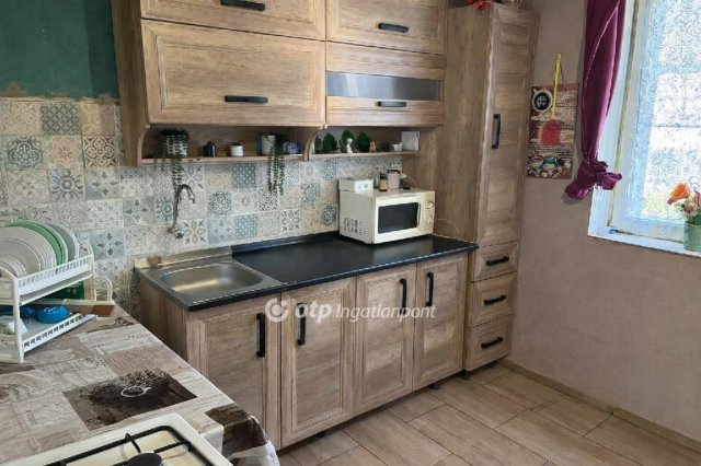 Eladó családi ház, Lovásziban 25 M Ft, 3+1 szobás