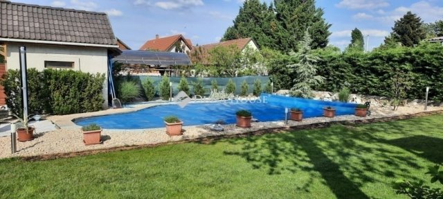 Eladó családi ház, Vecsésen 144.9 M Ft, 4 szobás