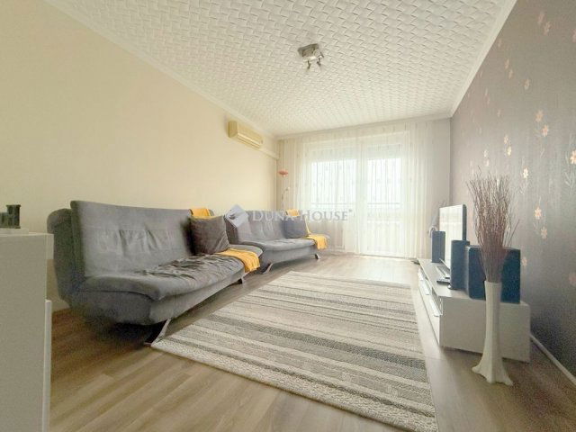 Eladó panellakás, Debrecenben 66.99 M Ft, 3 szobás