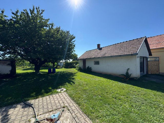 Eladó családi ház, Baktüttösön 29.9 M Ft, 2 szobás