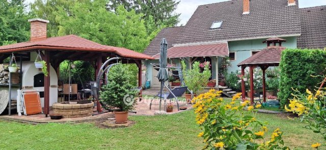 Eladó sorház, Gárdonyban 149.9 M Ft, 2+2 szobás