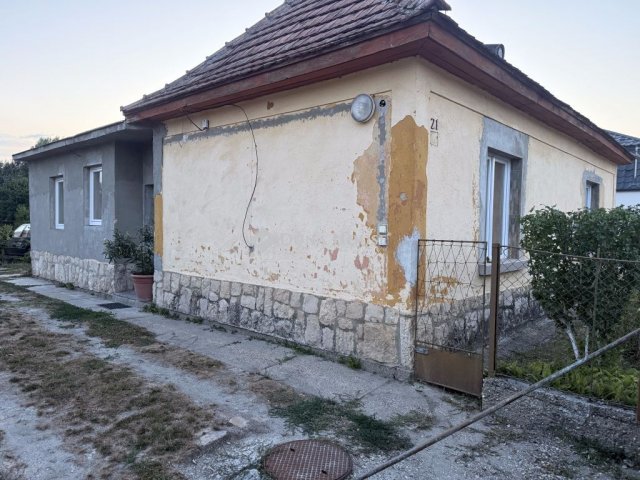 Eladó családi ház, Vámosszabadin 44.8 M Ft, 3 szobás
