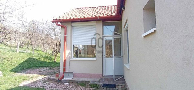Eladó családi ház, Pécsett 54.99 M Ft, 3 szobás