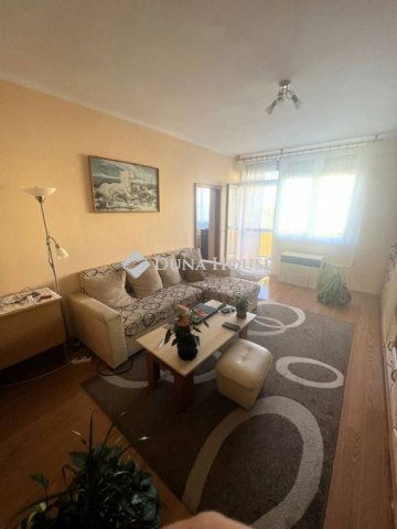 Eladó téglalakás, Veszprémben 38 M Ft, 2 szobás